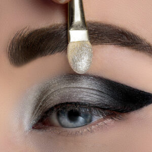 7 eye makeup mistakes to avoid